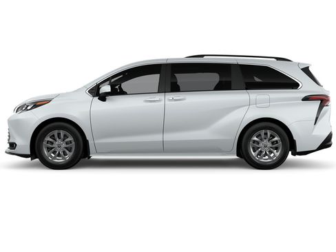 New 2026 Toyota Sienna XLE AWD/4WD image 4