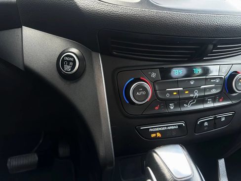 Used 2019 Ford Escape SEL image 18