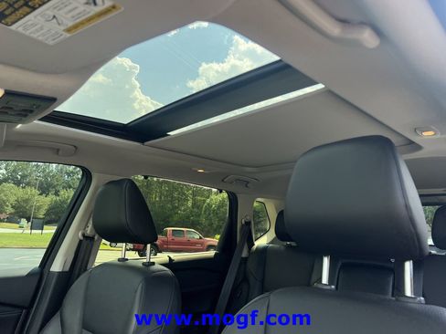 Used 2024 Nissan Rogue SV w/ SV Premium Package FWD image 13
