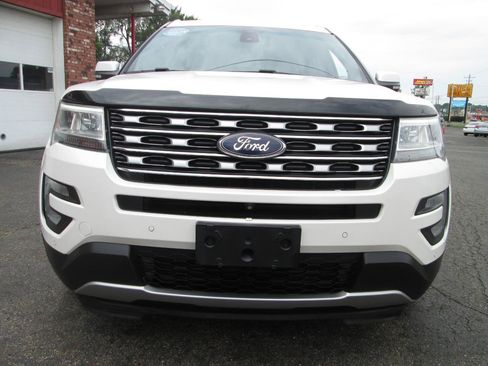 Used 2016 Ford Explorer Limited w/ Equipment Group 301A AWD/4WD image 9