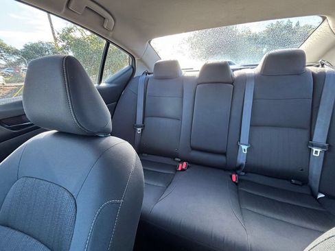 Used 2025 Nissan Altima 2.5 SV FWD image 39