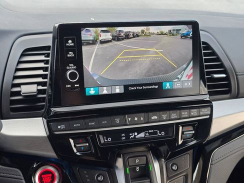 Used 2025 Honda Odyssey Touring image 20