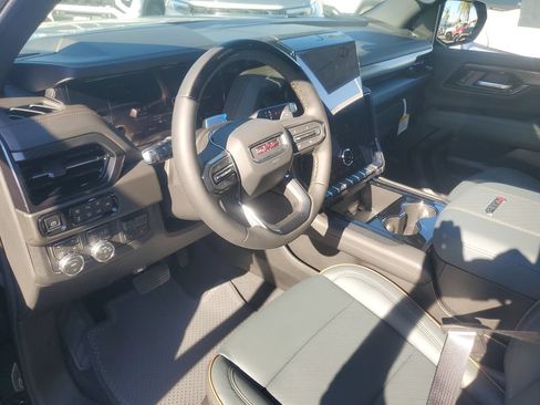 New 2026 GMC Yukon XL AT4 w/ AT4 Premium Plus Package AWD/4WD image 10