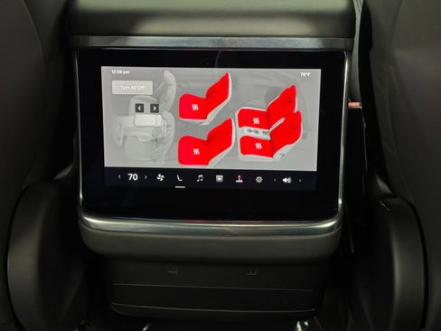 Used 2022 Tesla Model X image 34