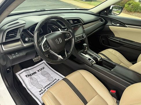 Used 2020 Honda Civic Touring image 12
