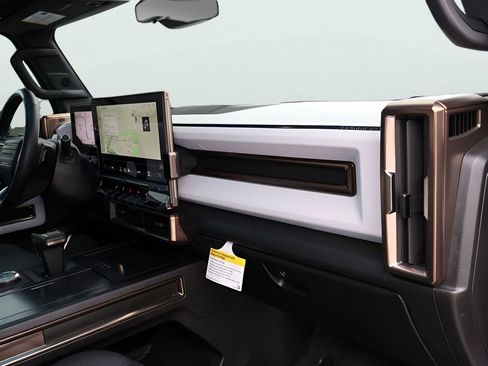 Used 2025 GMC Hummer EV 3X image 11