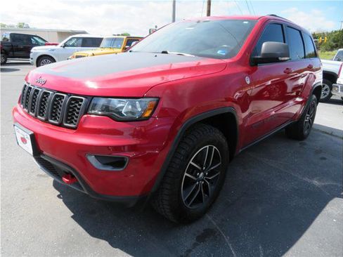 Used 2017 Jeep Grand Cherokee Trailhawk AWD/4WD image 16