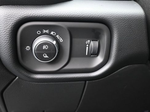 New 2026 RAM 2500 Big Horn AWD/4WD image 21