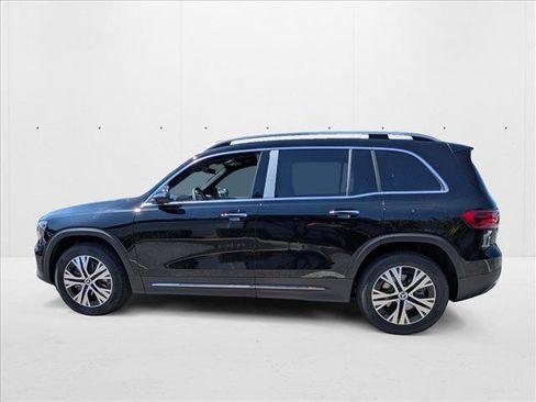 New 2025 Mercedes-Benz GLB 250 image 5