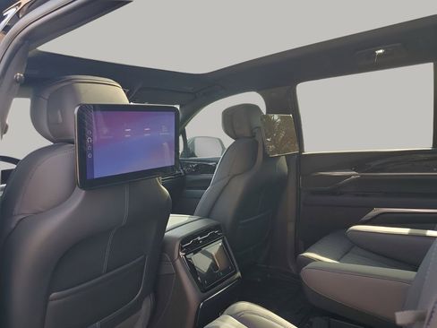 New 2026 Cadillac Escalade IQL Luxury w/ LPO, Floor Liner Package image 18