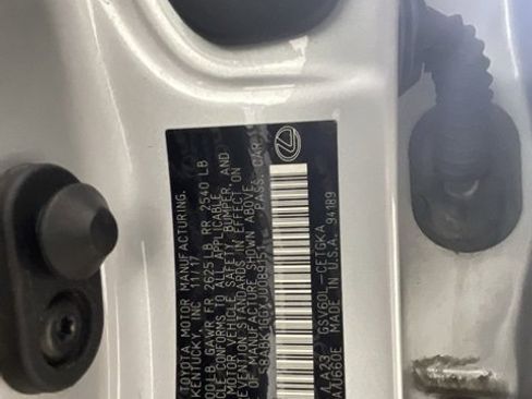 Used 2018 Lexus ES 350 w/ Navigation System Package image 17