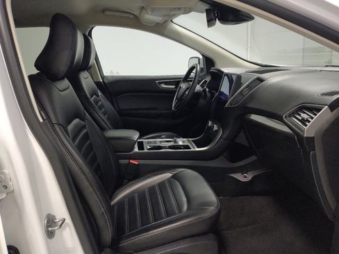 Used 2024 Ford Edge SEL image 21