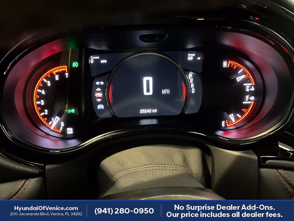 Used 2023 Dodge Durango R/T RWD image 15