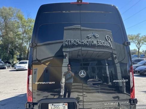 Used 2023 Mercedes-Benz Sprinter 3500 image 8
