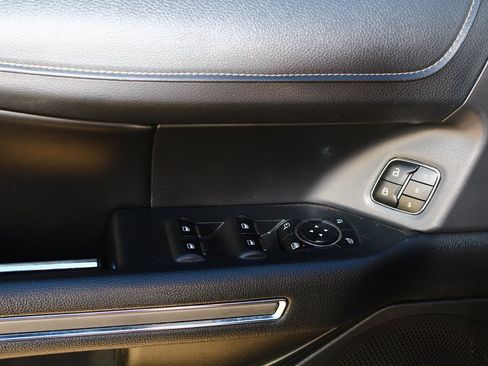 Used 2023 Ford Expedition Max XLT image 13