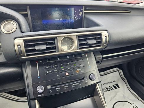 Used 2014 Lexus IS 250 image 32