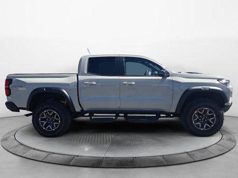 New 2026 Chevrolet Colorado ZR2 w/ Technology Package AWD/4WD image 6