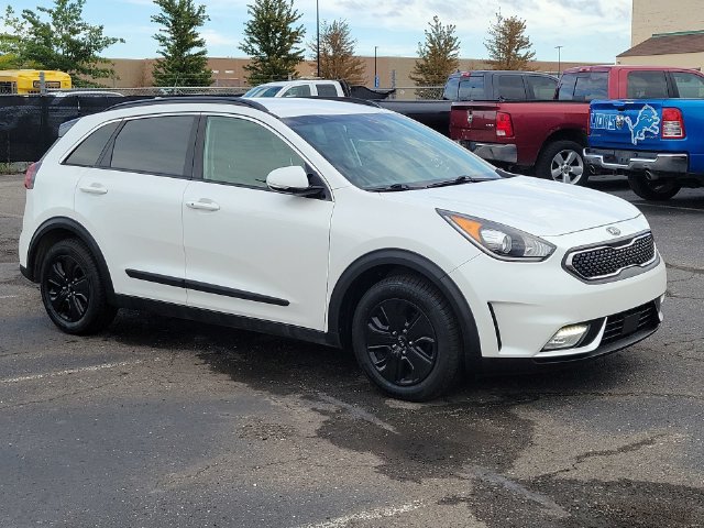 Used 2019 Kia Niro EX FWD image 2