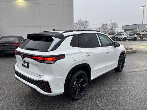 New 2026 Volkswagen Tiguan SE R-Line image 4