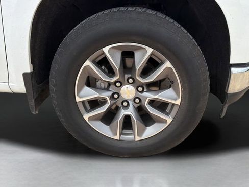 Used 2019 Chevrolet Silverado 1500 LT w/ Texas Edition AWD/4WD image 9
