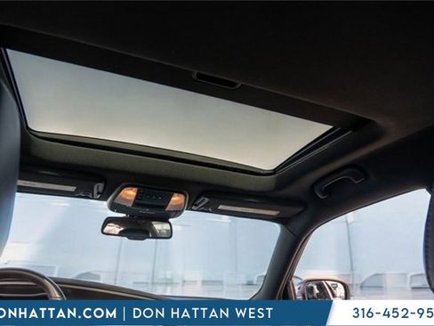 Used 2015 Dodge Charger R/T Scat Pack w/ Technology Group image 25