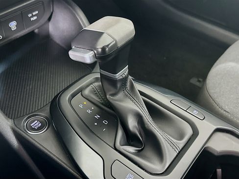 Used 2025 Kia K4 LXS image 25