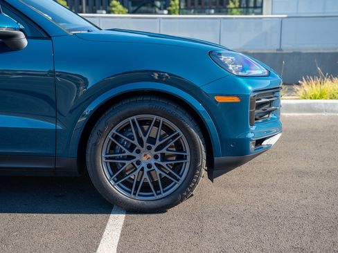 Certified 2026 Porsche Cayenne Coupe AWD/4WD image 9