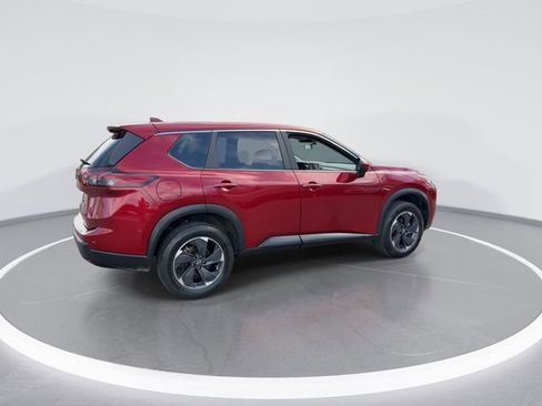 Used 2024 Nissan Rogue SV image 8