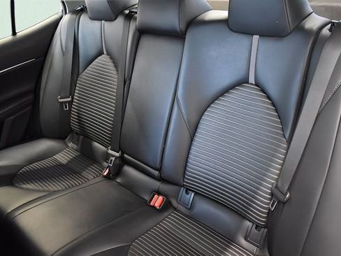 Used 2020 Toyota Camry SE w/ Carpet Mat Package FWD image 7