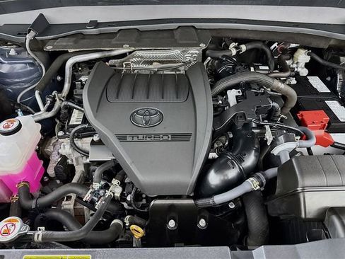 Used 2024 Toyota Grand Highlander AWD image 31