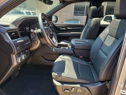 Certified 2024 GMC Yukon XL Denali w/ Advanced Technology Package AWD/4WD image 19