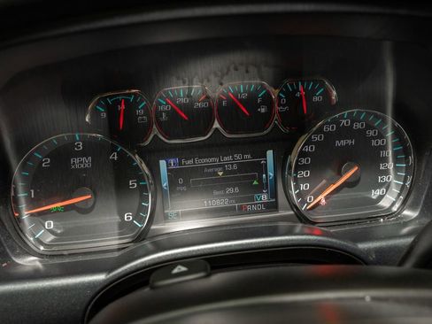 Used 2018 Chevrolet Silverado 1500 LT w/ All Star Edition image 15