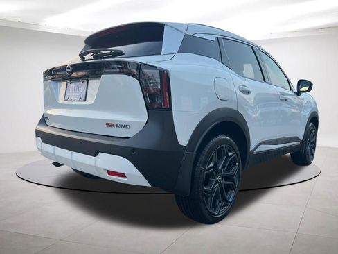New 2026 Nissan Kicks SR w/ SR Premium Package AWD/4WD image 5