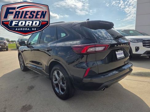 Used 2023 Ford Escape ST-Line FWD image 5
