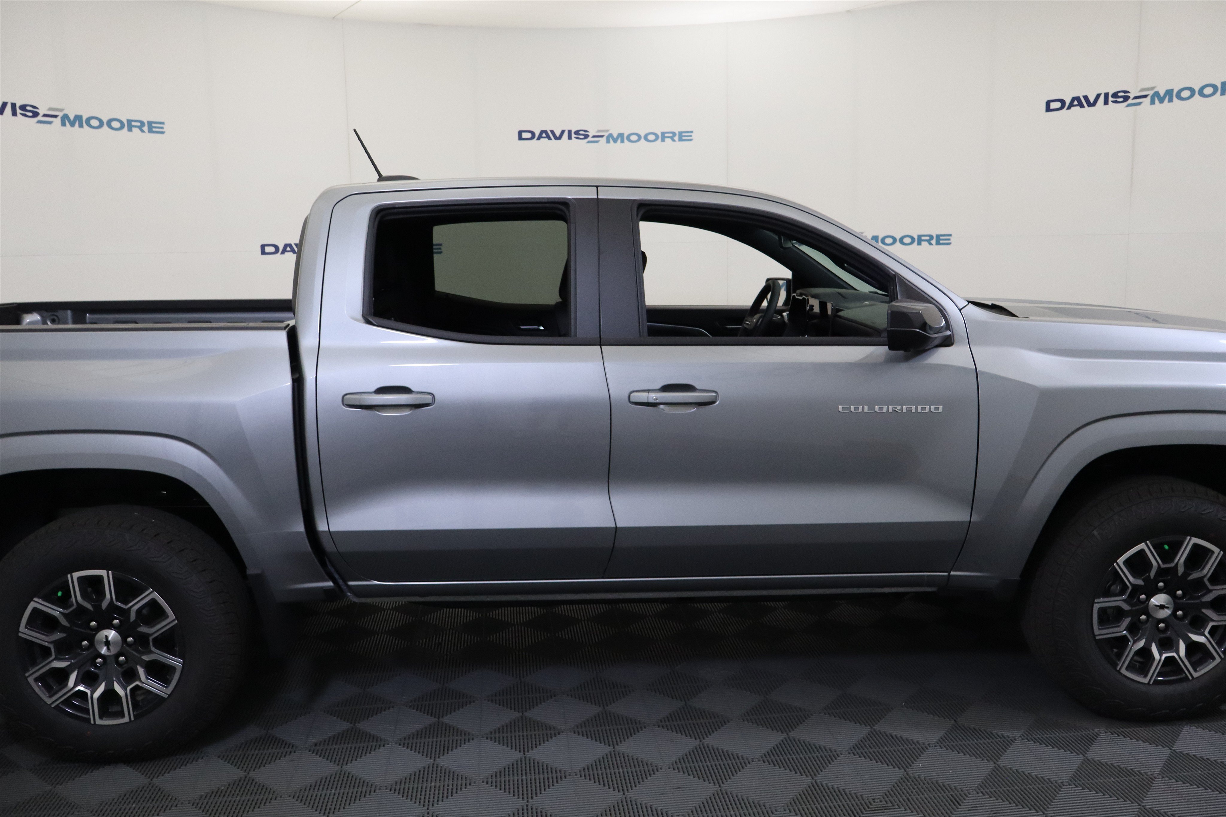 New 2026 Chevrolet Colorado Z71 w/ Technology Package AWD/4WD image 5