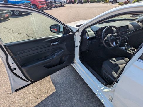 Used 2021 Nissan Altima 2.5 S w/ Driver Assist Package FWD image 8