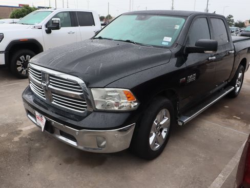 Used 2017 RAM 1500 Lone Star RWD image 3