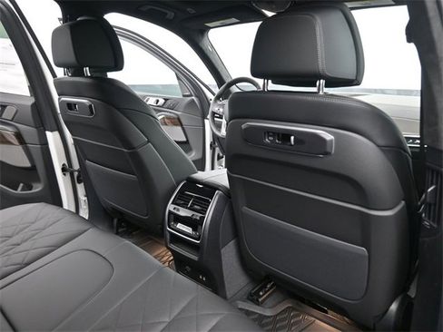 New 2026 BMW X5 sDrive40i image 27