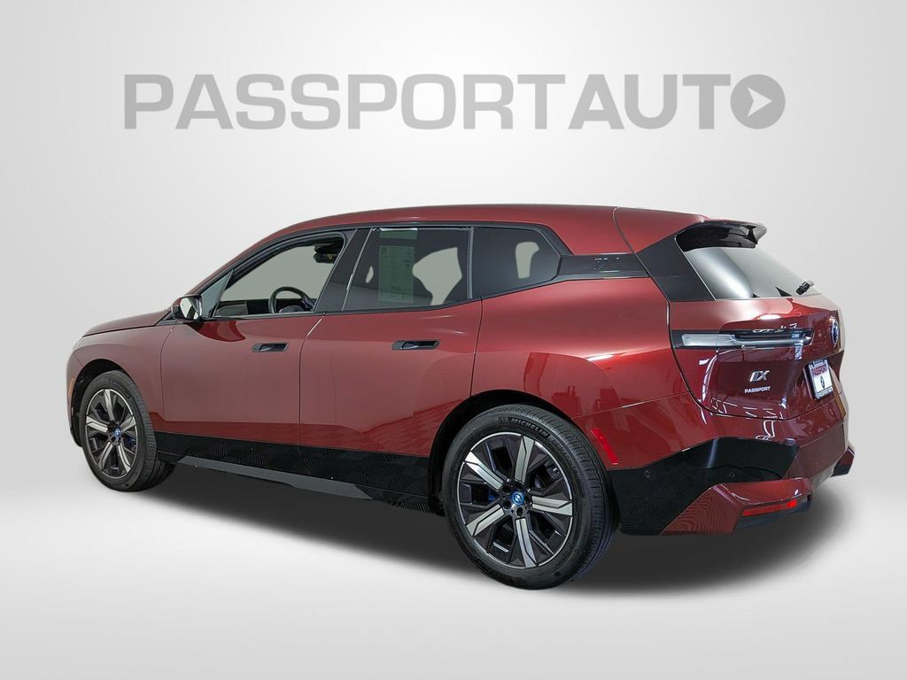 Certified 2025 BMW iX xDrive50 AWD/4WD image 3