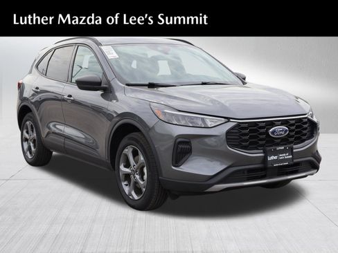 Used 2025 Ford Escape ST-Line AWD/4WD image 1