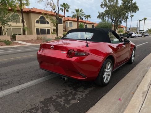 Used 2016 MAZDA MX-5 Miata Sport RWD image 8