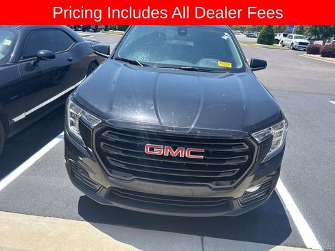 Used 2022 GMC Terrain SLE w/ Driver Convenience Package FWD image 2