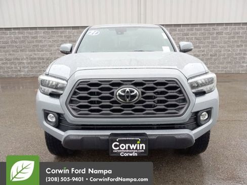 Used 2021 Toyota Tacoma TRD Off-Road image 8