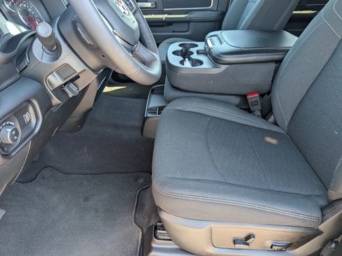 Used 2026 RAM 2500 Big Horn AWD/4WD image 11