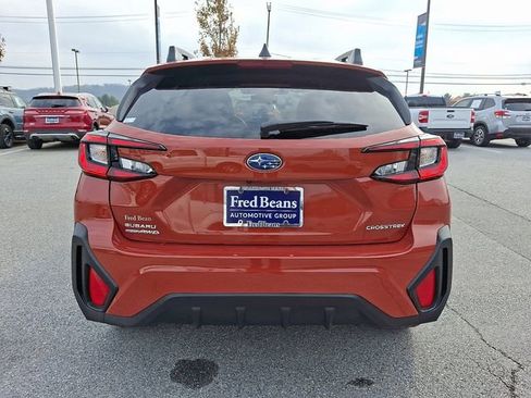 Used 2024 Subaru Crosstrek 2.0i Premium w/ Crosstrek Mirror Package image 10