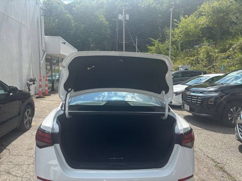Used 2025 Nissan Sentra SV FWD image 24