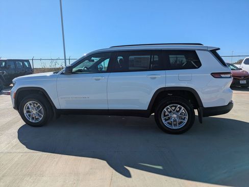 New 2025 Jeep Grand Cherokee L Laredo RWD image 6