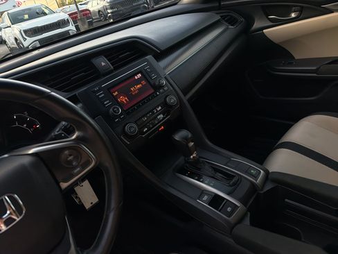 Used 2017 Honda Civic Sport image 17