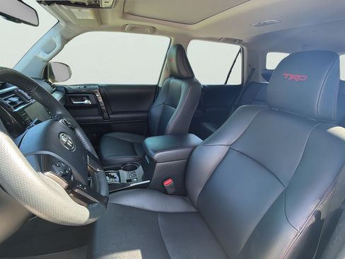 Used 2021 Toyota 4Runner TRD Off-Road Premium w/ Moonroof Package AWD/4WD image 10