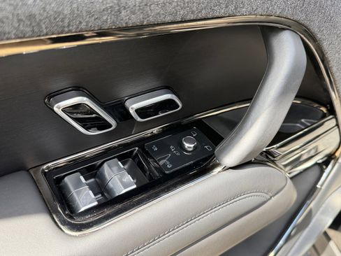 Used 2024 Land Rover Range Rover Sport Dynamic SE image 13